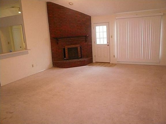 4th image of 1528 Gardenia Dr