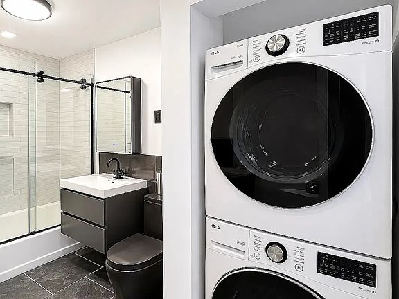 5th image of 340 E 58th St APT 3F
