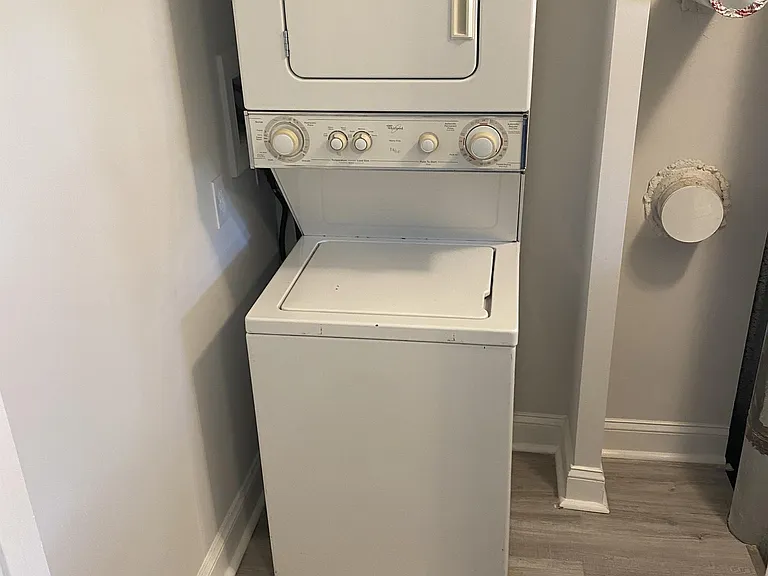 400 Maple Ln — Photo 9