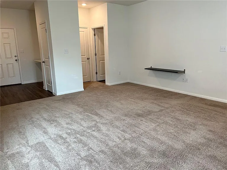 337 Wonderful Life Way — Photo 4