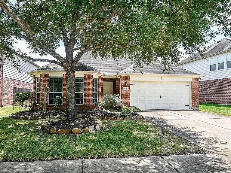 30406 Mesa Valley Dr — Photo 1