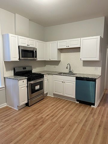 1st image of 1424 N Maplewood Ave #1F