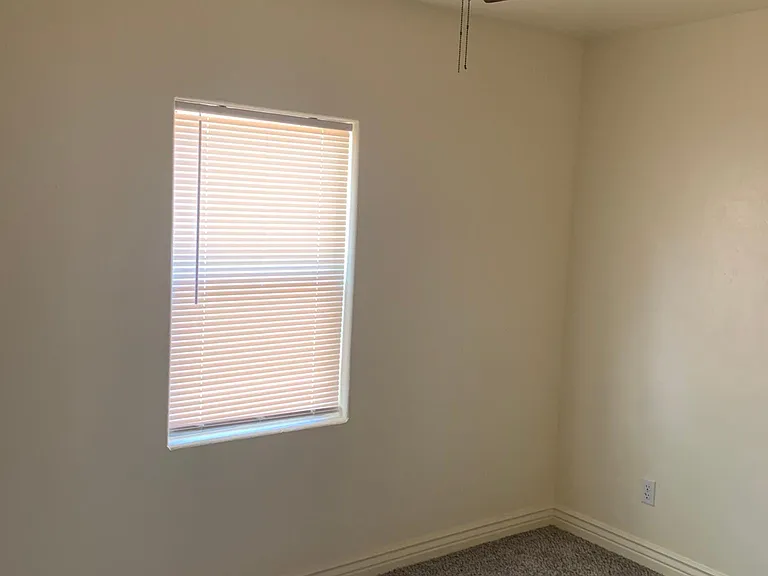 1474 E Hedrick Dr — Photo 14