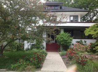 547 N Ridgeland Ave, Oak Park, IL 60302