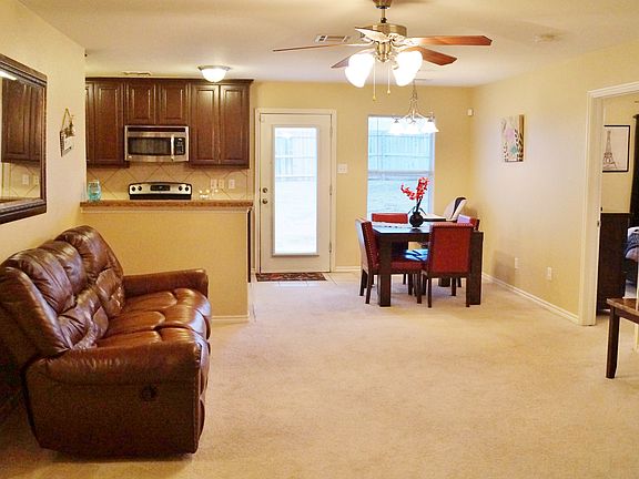 2nd image of 5006 SW Oxford Pl