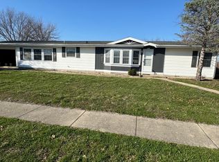 720 Margaret Ct, New Baden, IL 62265