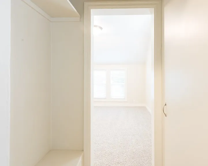 309 SW 6th St — Photo 9