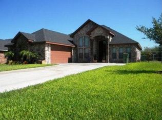 821 Jay Dr S, Palmhurst, TX 78573