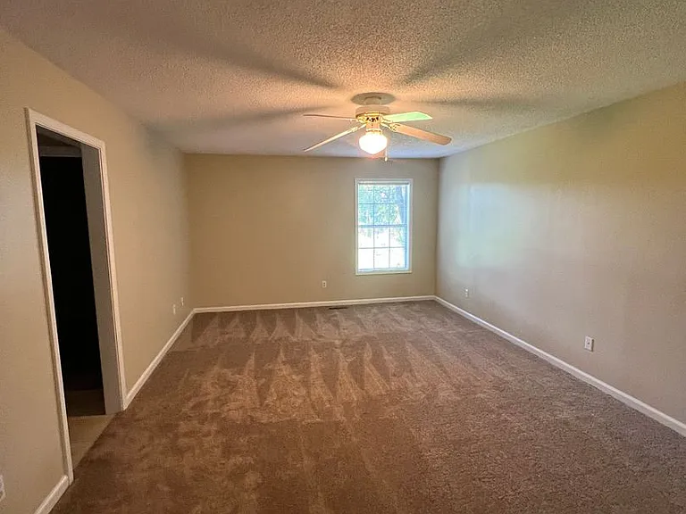 176 Woodmere Dr — Photo 20