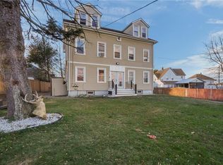 367 Laurel Hill Ave, Cranston, RI 02920