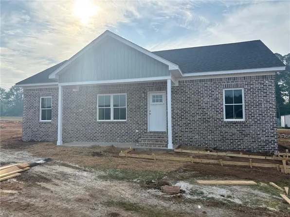 4023 32nd St SW, Lanett, AL 36863