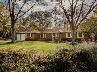 1905 Jamestown Ln, Elgin, IL 60123