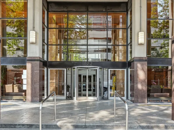 1122 N Clark St APT 906, Chicago, IL 60610