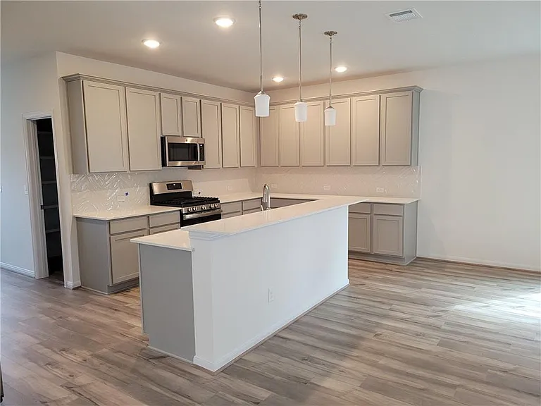244 Crystal Brook Dr — Photo 8