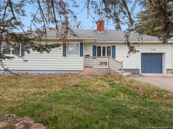 695 Hillsborough Rd, Riverview, NB E1B 3W1