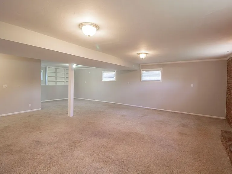 2207 Bushnell Dr — Photo 38