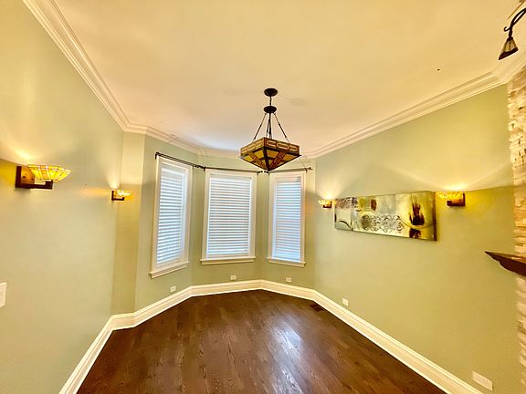 2nd image of 5353 N Ravenswood Ave #1