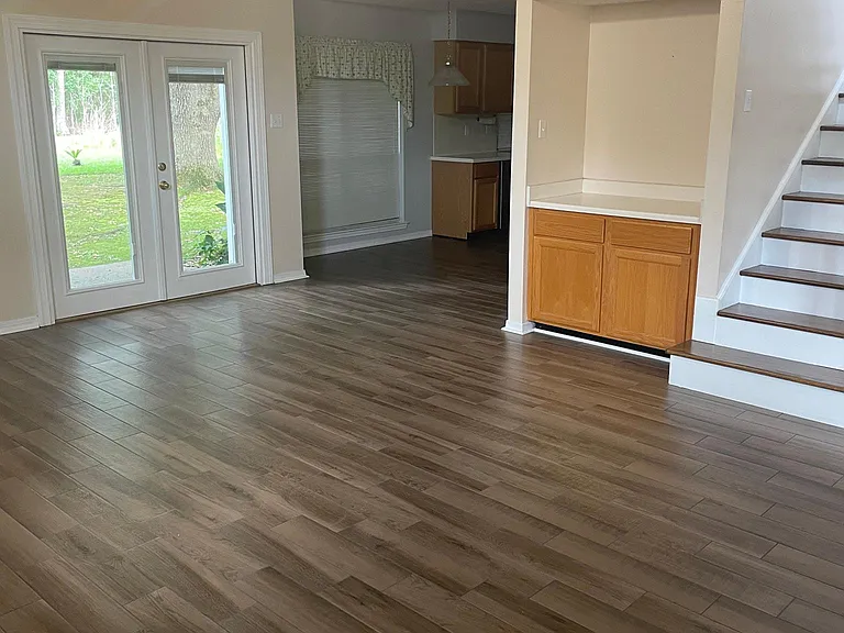 3142 Meadow Lake Dr E — Photo 5