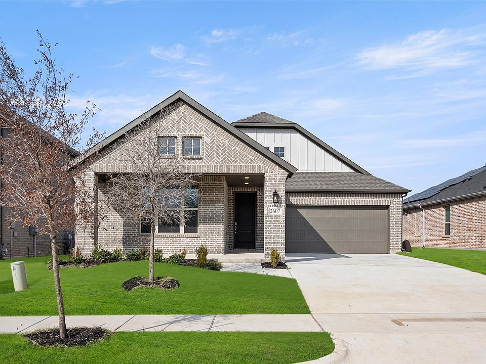 1st image of 2607 Redbud Dr