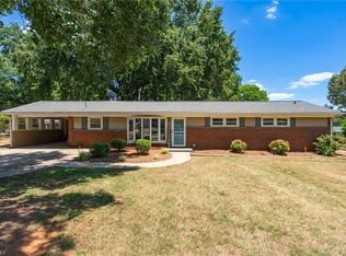 650 Highland Park Dr, Eden, NC 27288