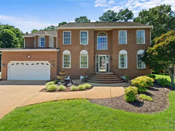 203 Vixen Ct, Yorktown, VA 23693