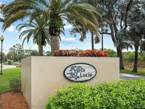 9 Lake Vista Trl, Port Saint Lucie, FL