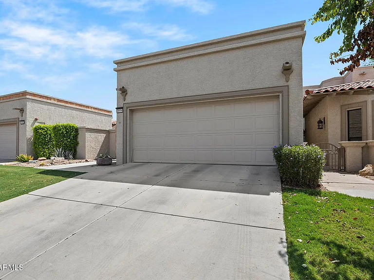 8479 N 84th Pl — Photo 6