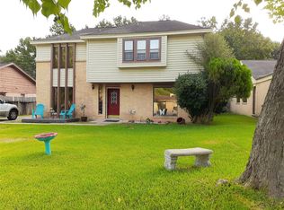 23010 Spring Willow Dr, Tomball, TX 77375