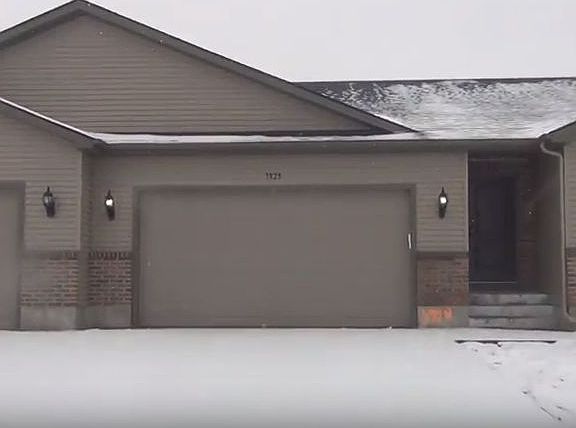 3rd image of 3934 E Chalet Dr