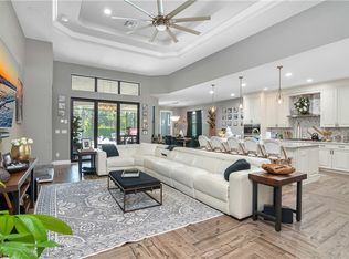 10061 Florence Cir, Naples, FL 34119