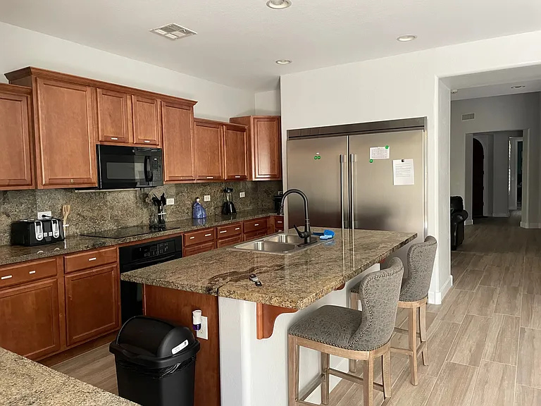 3305 E Windsor Dr — Photo 33