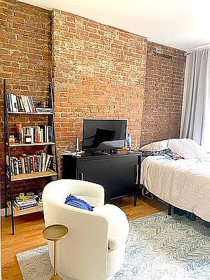 2nd image of 212 W 80th St #3WF