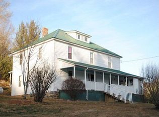 845 Old Colonial Rd, Fries, VA 24330