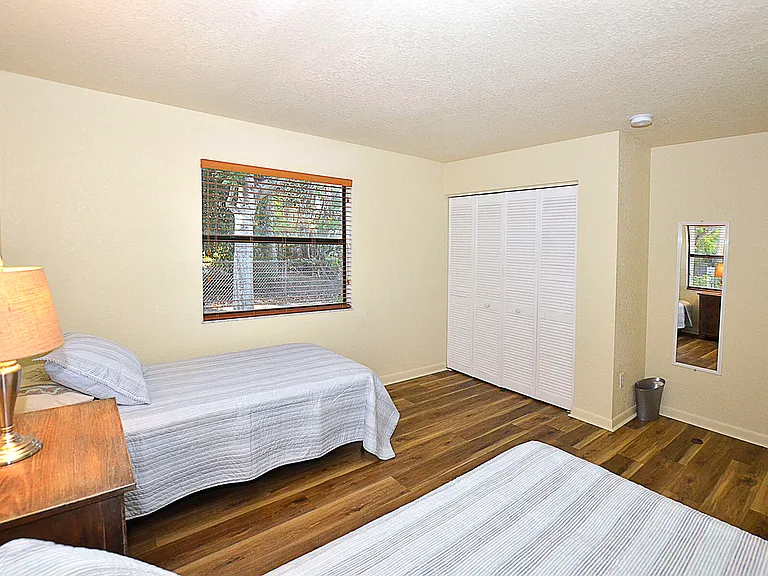 1135 3rd Ave #101 — Photo 8