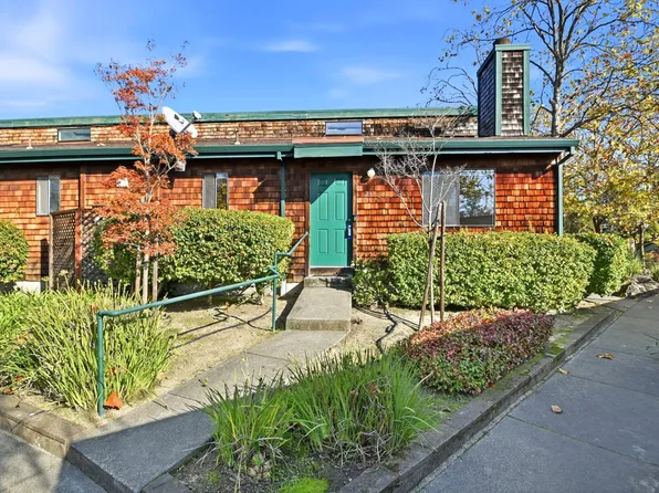 23 Pine Tree Circle, Cotati, CA 94931