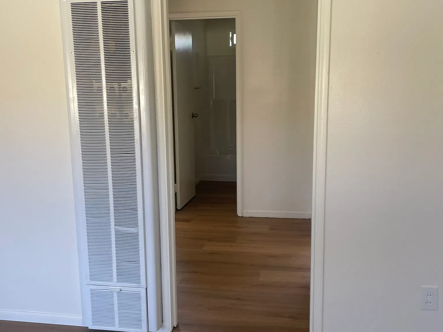 2 bed, 800 sqft, $1,900 — Photo 3