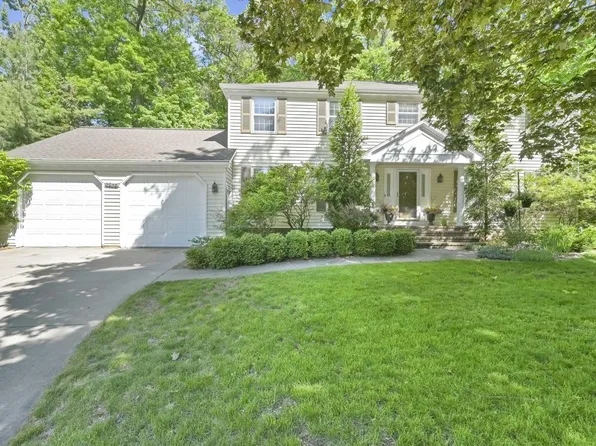 2050 Sandalwood COURT, Green Bay, WI 54304