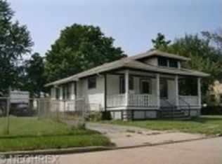 4000 E 26th St, Newburgh Heights, OH 44105