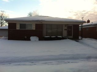 28612 Joan St, Saint Clair Shores, MI 48081