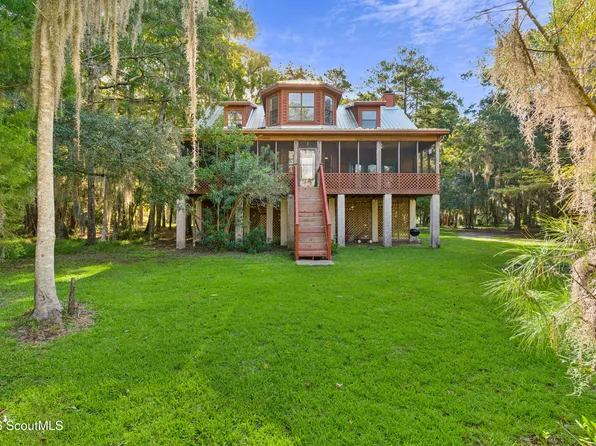 1525 W Black Island Rd SE, Darien, GA 31305