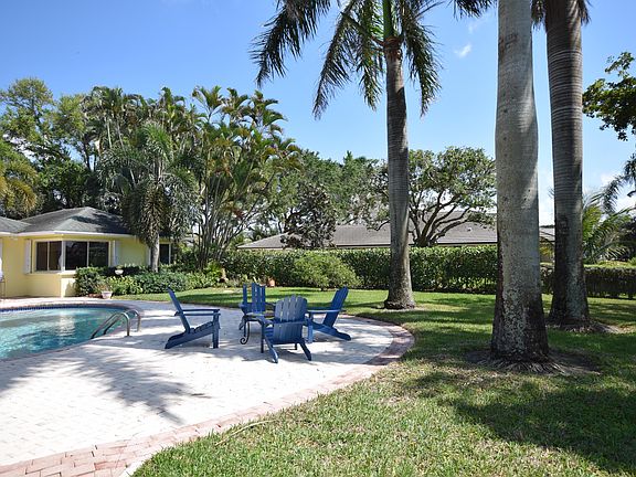 5th image of 3825 S Lake Dr
