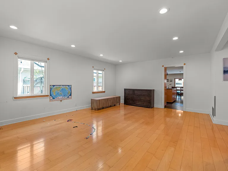 1742 Naglee Ave — Photo 10