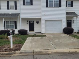 402 Misty Groves Cir, Morrisville, NC 27560
