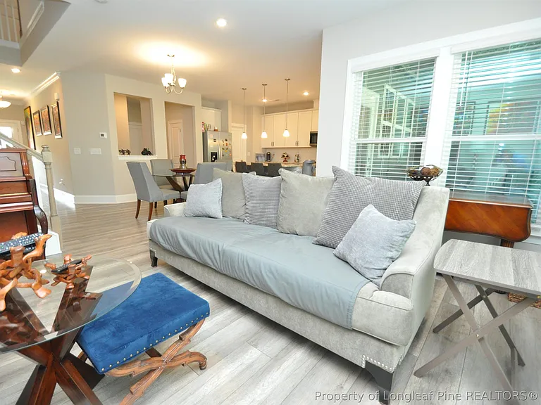 1004 Pyrenees Way — Photo 10