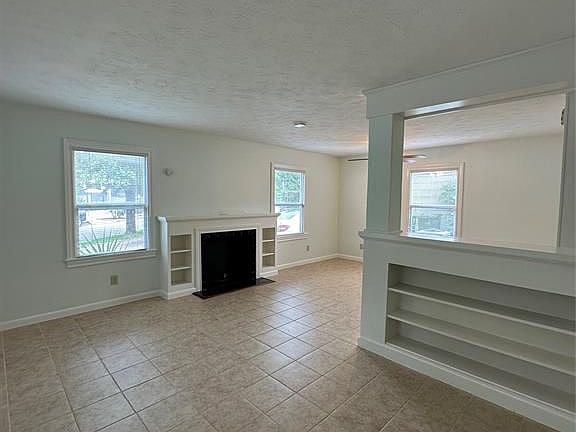 5th image of 705 W Stanford St #A