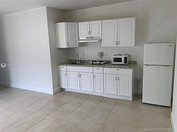 4th image of 19720 SW 87th Ave #19720B