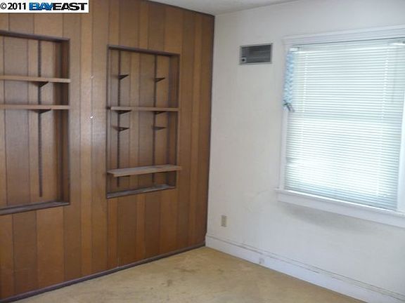 5th image of 824 Brooklyn Ave