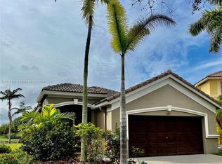 400 Conservation Dr, Weston, FL 33327