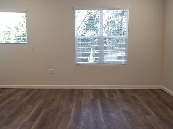 3rd image of 2205 20th St #C