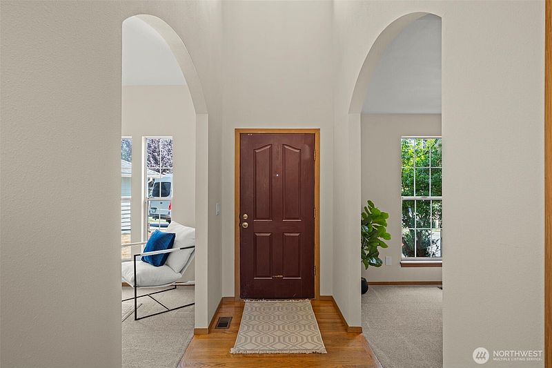 5th image of 13618 55th Drive SE